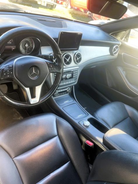 MERCEDES CLA 220 CDI EXECUTIVE AVANT GARDE FULL CUIR BOITE AUTO 2013 