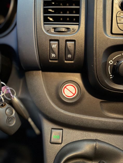  Opel Vivaro L2H1 – 1.6 CDTI BiTurbo 125ch – 2018 - 85.900 km • Historique d’entretien complet 