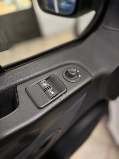  Opel Vivaro L2H1 – 1.6 CDTI BiTurbo 125ch – 2018 - 85.900 km • Historique d’entretien complet 