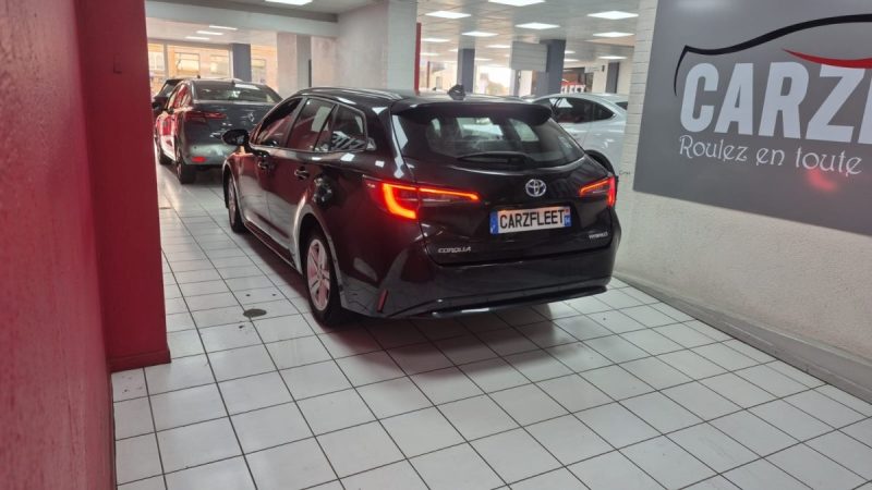 TOYOTA COROLLA TOURING SPORTS 122cv NOIR DYNAMIC BUSINESS/1 ERE MAIN/TVA RECUPERABLE