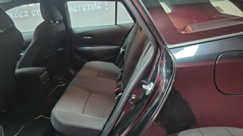 TOYOTA COROLLA TOURING SPORTS 122cv NOIR DYNAMIC BUSINESS/1 ERE MAIN/TVA RECUPERABLE