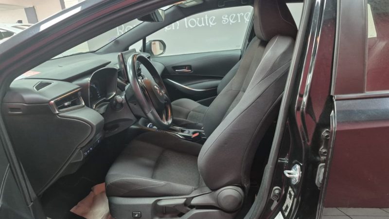 TOYOTA COROLLA TOURING SPORTS 122cv NOIR DYNAMIC BUSINESS/1 ERE MAIN/TVA RECUPERABLE