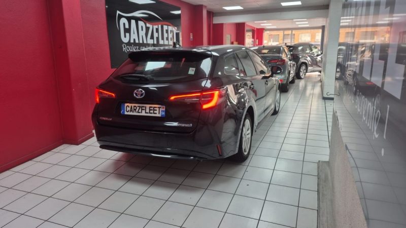 TOYOTA COROLLA TOURING SPORTS 122cv NOIR DYNAMIC BUSINESS/1 ERE MAIN/TVA RECUPERABLE