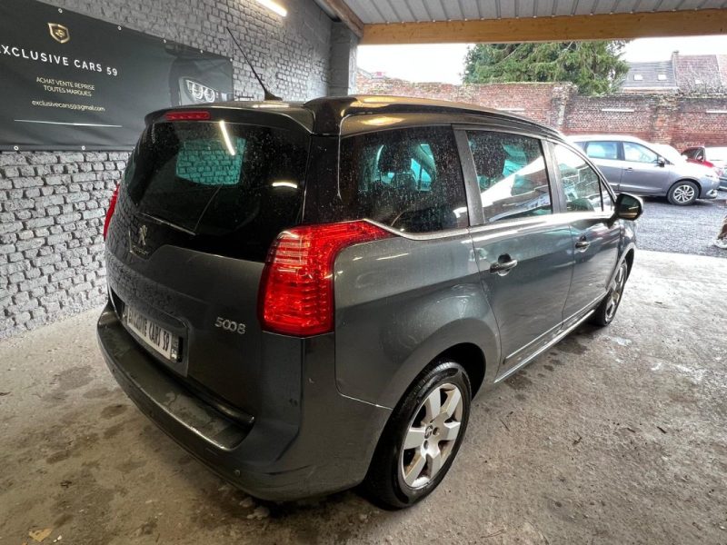 PEUGEOT 5008 1.6 HDI 115CH STYLE II 7 PLACES  2014