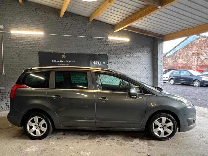 PEUGEOT 5008 1.6 HDI 115CH STYLE II 7 PLACES  2014