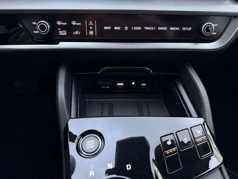 KIA SPORTAGE 1.6 T-GDI 265 CV 4WD PHEV HYBRIDE RECHARGEABLE  BUSINESS / ATTELAGE / GARANTIE 2030 