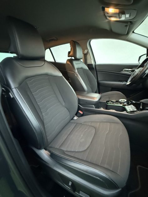 KIA SPORTAGE 1.6 T-GDI 265 CV 4WD PHEV HYBRIDE RECHARGEABLE  BUSINESS / ATTELAGE / GARANTIE 2030 