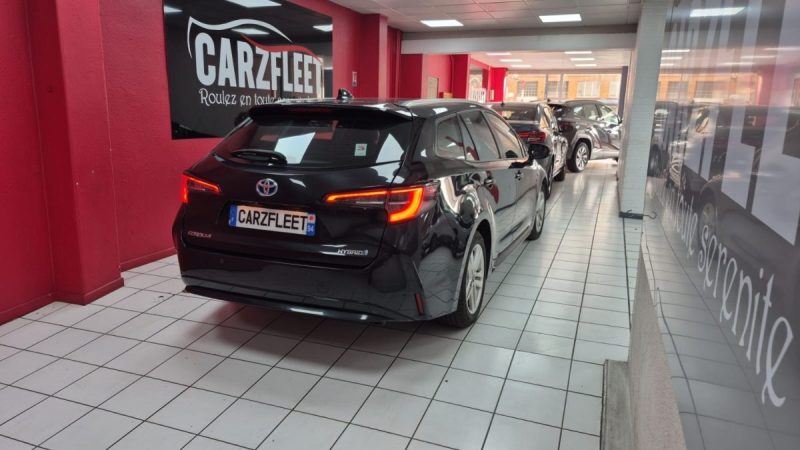TOYOTA COROLLA TOURING SPORTS 122cv NOIR DYNAMIC BUSINESS/1 ERE MAIN/TVA RECUPERABLE