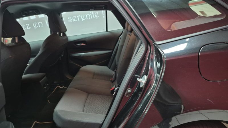 TOYOTA COROLLA TOURING SPORTS 122cv NOIR DYNAMIC BUSINESS/1 ERE MAIN/TVA RECUPERABLE