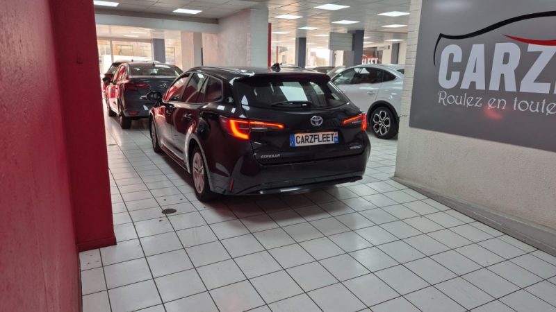 TOYOTA COROLLA TOURING SPORTS 122cv NOIR DYNAMIC BUSINESS/1 ERE MAIN/TVA RECUPERABLE