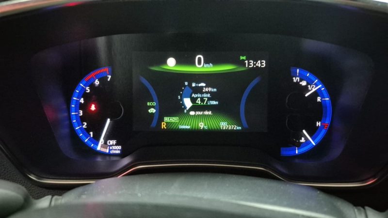 TOYOTA COROLLA TOURING SPORTS 122cv NOIR DYNAMIC BUSINESS/1 ERE MAIN/TVA RECUPERABLE