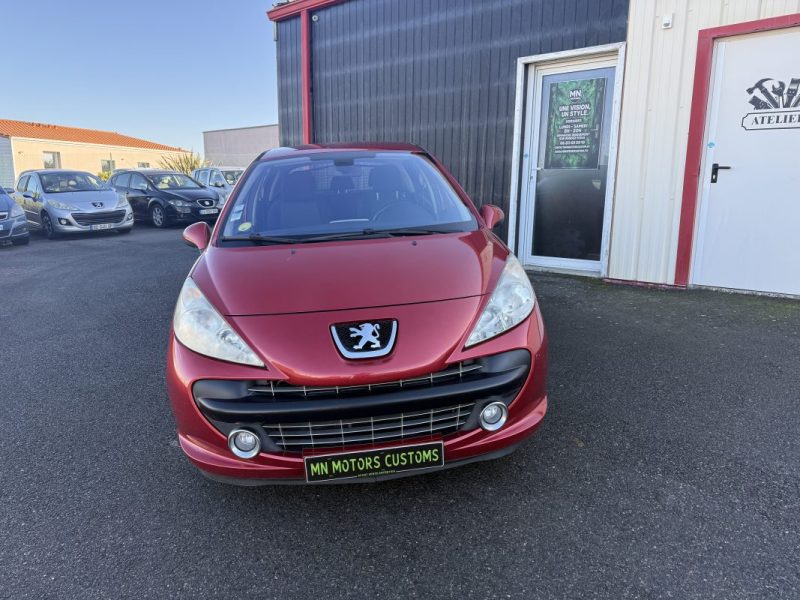 PEUGEOT 207 