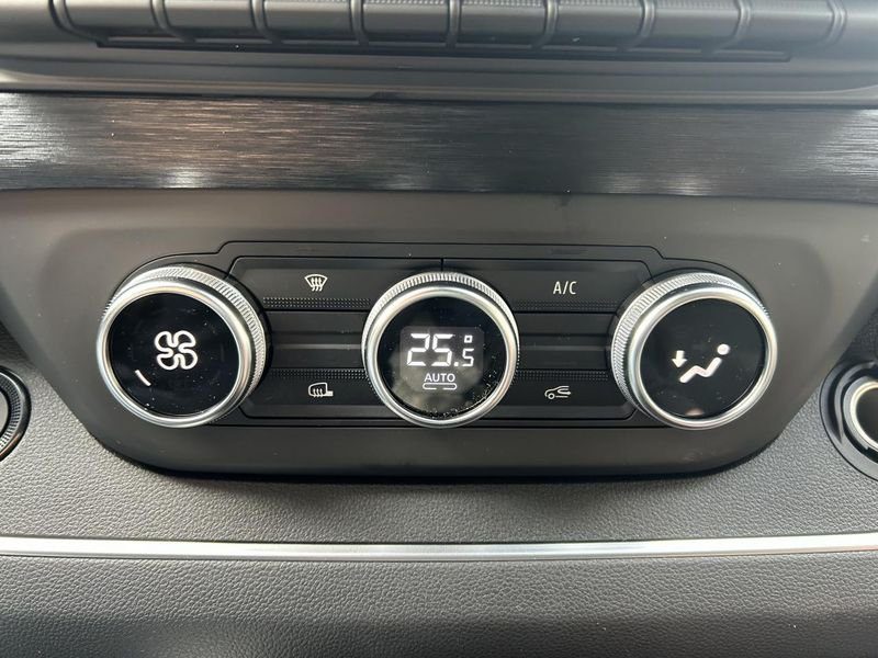 Renault Trafic CabAppro L2H1 BlueDCi150ch RedEdition BVA9 5 pl CarPlay ADML JA17 Attelage Radar Av