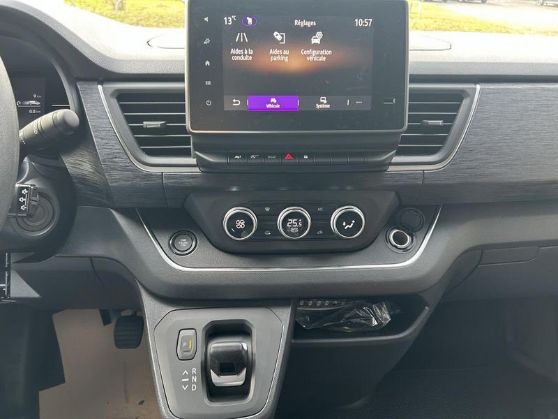 Renault Trafic CabAppro L2H1 BlueDCi150ch RedEdition BVA9 5 pl CarPlay ADML JA17 Attelage Radar Av