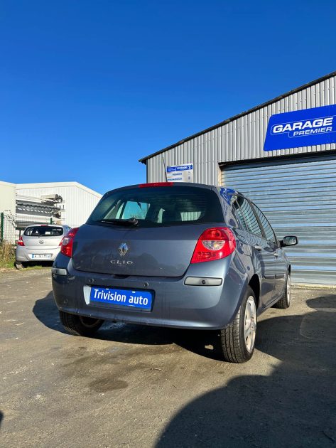 RENAULT CLIO 1.2 75CH RIP CURL 2009