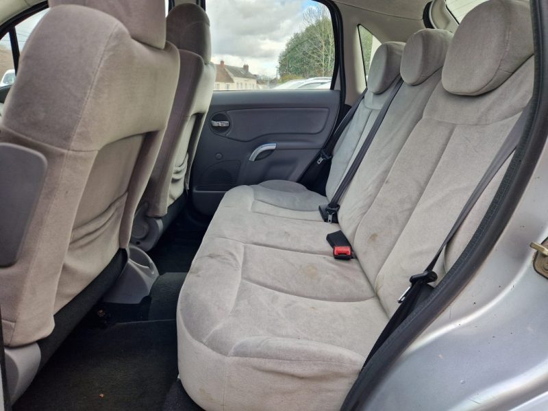 CITROEN C3 1.4I 16V 90CV SENSODRIVE BOÎTE AUTO *EXCLUSIVE* GARANTIE REVISE 2004