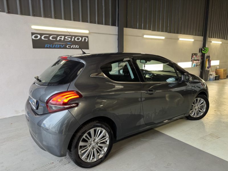 PEUGEOT  208 1.6 HDI 120 ALLURE  2015 DISTRIBUTION NEUVE CT OK 