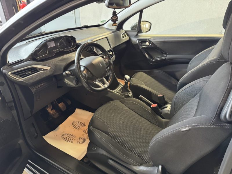 PEUGEOT  208 1.6 HDI 120 ALLURE  2015 DISTRIBUTION NEUVE CT OK 