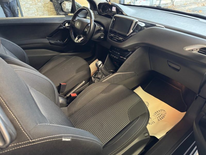 PEUGEOT  208 1.6 HDI 120 ALLURE  2015 DISTRIBUTION NEUVE CT OK 