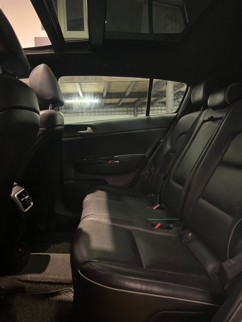 MAGNIFIQUE KIA SPORTAGE GT LINE 1.7 CRDI 141 CH (APPLE CARPLAY, TOIT OUVRANT, SIÈGES CHAUFFANTS)