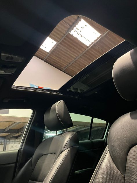 MAGNIFIQUE KIA SPORTAGE GT LINE 1.7 CRDI 141 CH (APPLE CARPLAY, TOIT OUVRANT, SIÈGES CHAUFFANTS)