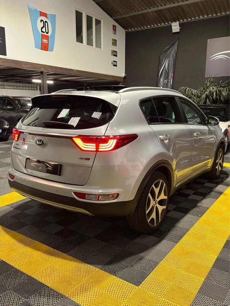 MAGNIFIQUE KIA SPORTAGE GT LINE 1.7 CRDI 141 CH (APPLE CARPLAY, TOIT OUVRANT, SIÈGES CHAUFFANTS)