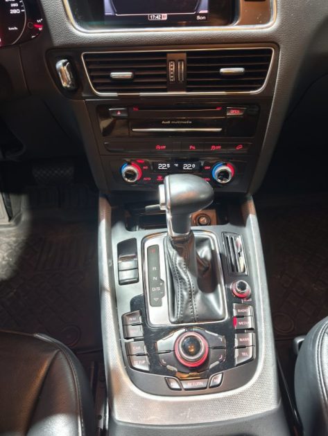 AUDI Q5 2.0 TDI 190 CV BOITE AUTO S-TRONIC  2.0 TDI 190CH CLEAN DIESEL BUSINESS LINE S TRONIC 7 2016