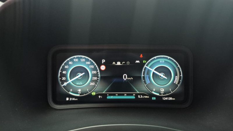 HYUNDAI KONA SUV HYBRIDE 141cv PREMIUM TOUTES OPTIONS/1 ERE MAIN/TVA RECUPERABLE