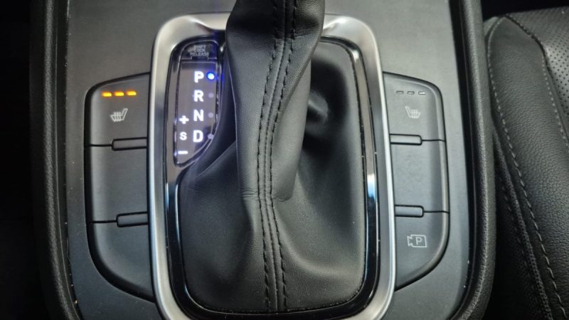 HYUNDAI KONA SUV HYBRIDE 141cv PREMIUM TOUTES OPTIONS/1 ERE MAIN/TVA RECUPERABLE