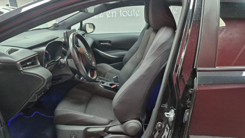 TOYOTA COROLLA BERLINE NOIR 2022 DYNAMIC BUSINESS/1 ERE MAIN/TVA RECUPERABLE