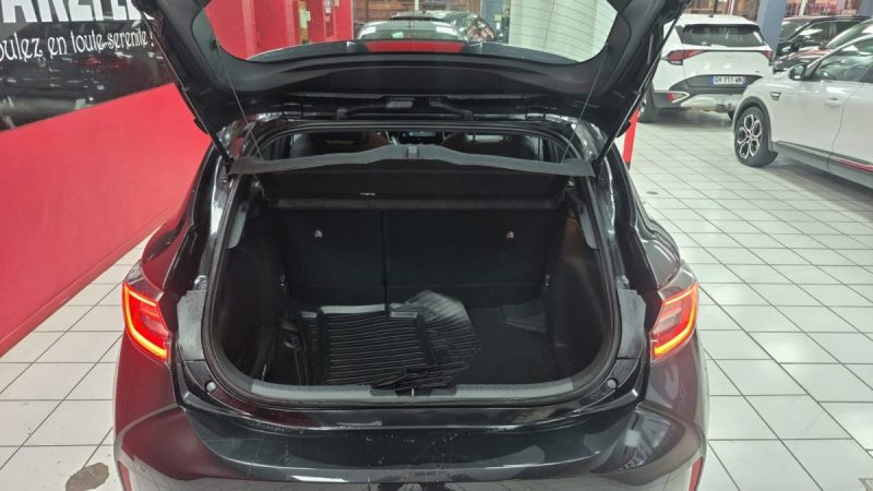 TOYOTA COROLLA BERLINE NOIR 2022 DYNAMIC BUSINESS/1 ERE MAIN/TVA RECUPERABLE