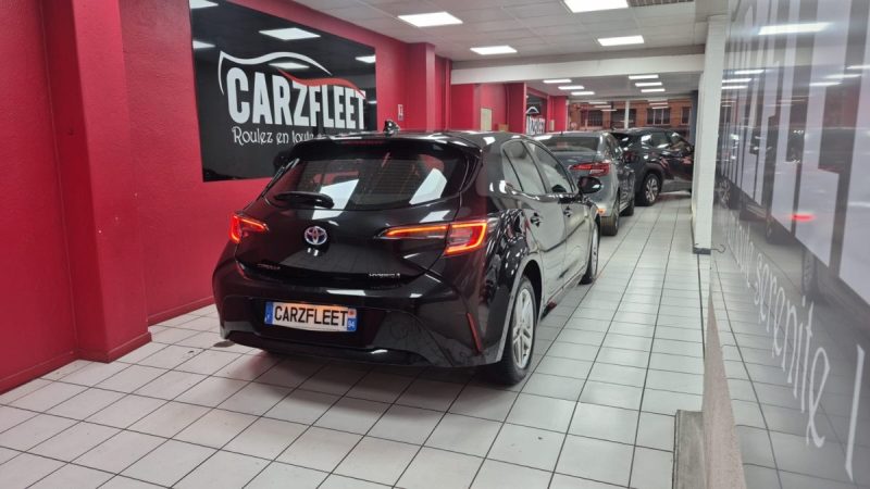 TOYOTA COROLLA BERLINE NOIR 2022 DYNAMIC BUSINESS/1 ERE MAIN/TVA RECUPERABLE