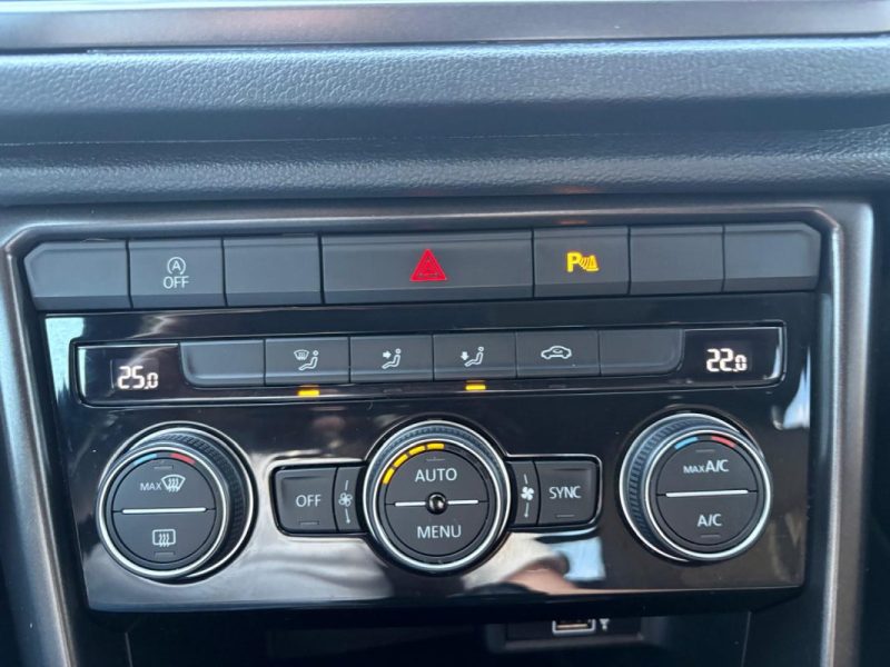 VOLKSWAGEN T-ROC 1.6 TDI 115CH LOUNGE - 📱 Bluetooth - ✅ Reprise possible - ✅ Garantie