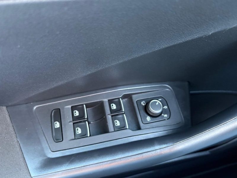 VOLKSWAGEN T-ROC 1.6 TDI 115CH LOUNGE - 📱 Bluetooth - ✅ Reprise possible - ✅ Garantie