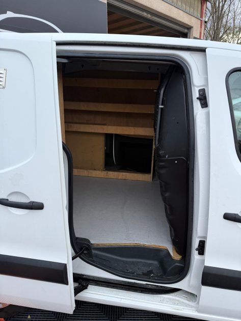PEUGEOT PARTNER 1.6 BLUEHDI 100 - Étagères bois - Verrouillage 
