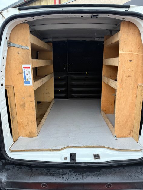 PEUGEOT PARTNER 1.6 BLUEHDI 100 - Étagères bois - Verrouillage 