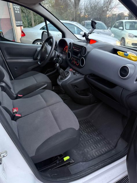 PEUGEOT PARTNER 1.6 BLUEHDI 100 - Étagères bois - Verrouillage 