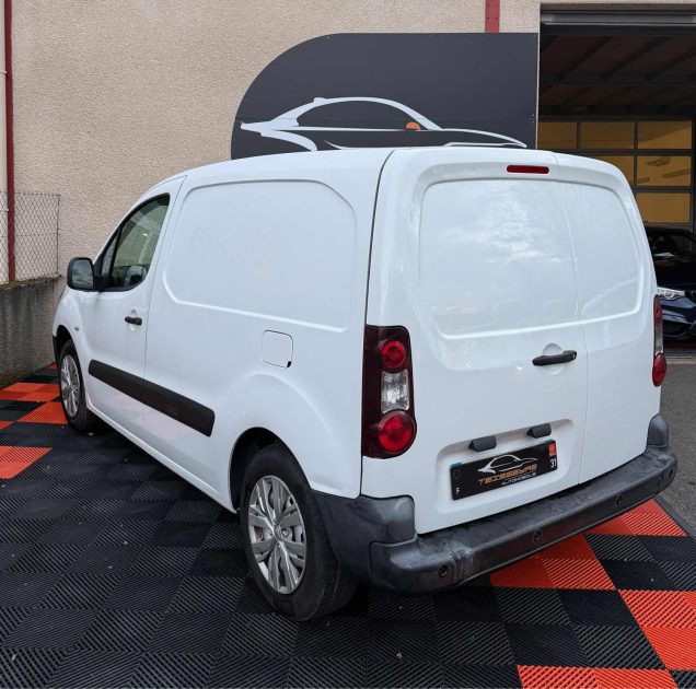 PEUGEOT PARTNER 1.6 BLUEHDI 100 - Étagères bois - Verrouillage 