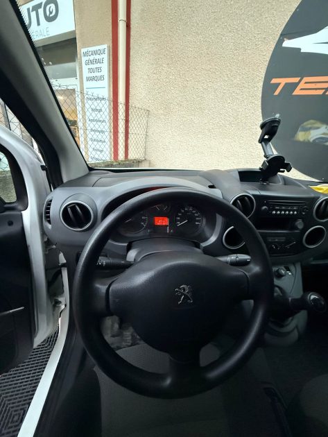 PEUGEOT PARTNER 1.6 BLUEHDI 100 - Étagères bois - Verrouillage 