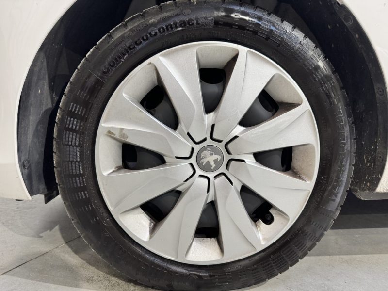 PEUGEOT 108 VTI 72 CH STYLE  - MOTEUR A CHAINE / CAMERA DE RECUL / CARPLAY