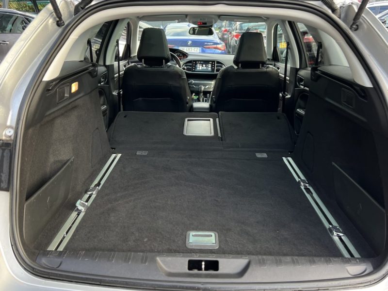 PEUGEOT 308 II SW BREAK FELINE 1.6 HDI 120 Cv BOITE AUTO TOIT PANORAMIQUE GPS CAMERA - GARANTIE 1 AN