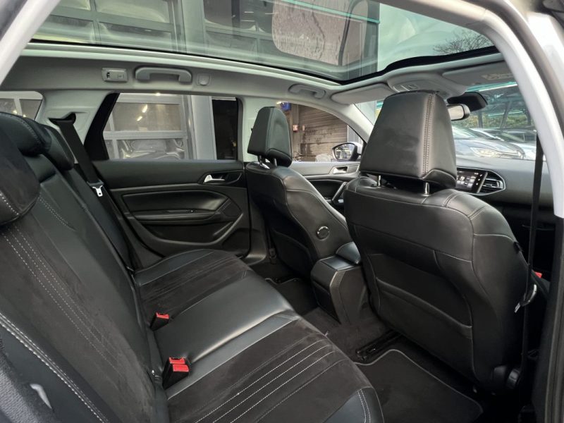 PEUGEOT 308 II SW BREAK FELINE 1.6 HDI 120 Cv BOITE AUTO TOIT PANORAMIQUE GPS CAMERA - GARANTIE 1 AN