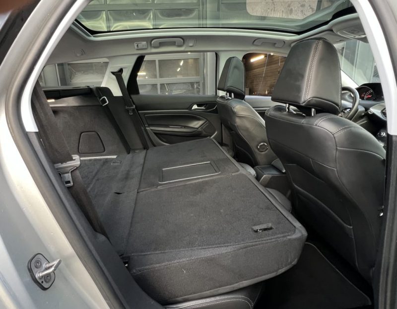 PEUGEOT 308 II SW BREAK FELINE 1.6 HDI 120 Cv BOITE AUTO TOIT PANORAMIQUE GPS CAMERA - GARANTIE 1 AN