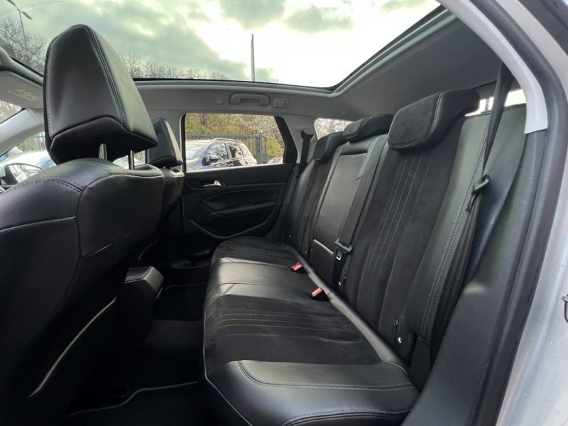 PEUGEOT 308 II SW BREAK FELINE 1.6 HDI 120 Cv BOITE AUTO TOIT PANORAMIQUE GPS CAMERA - GARANTIE 1 AN