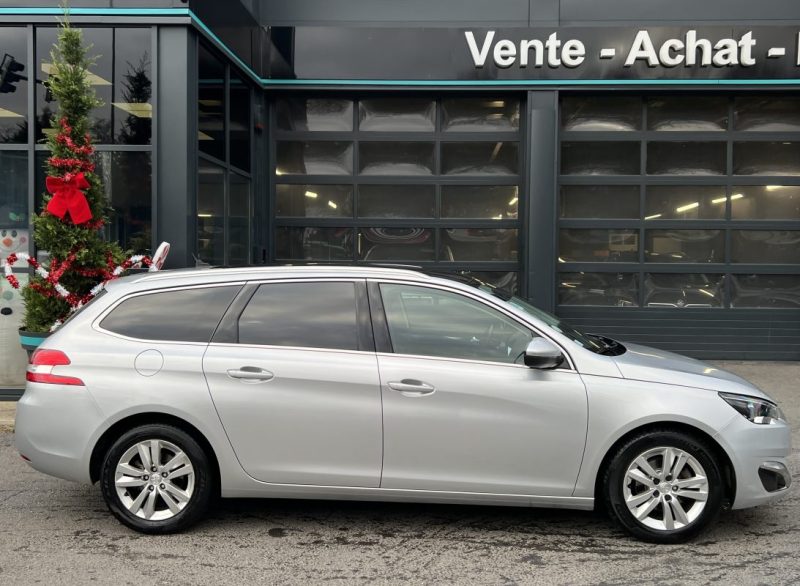 PEUGEOT 308 II SW BREAK FELINE 1.6 HDI 120 Cv BOITE AUTO TOIT PANORAMIQUE GPS CAMERA - GARANTIE 1 AN