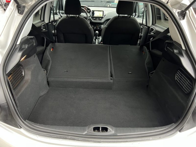 PEUGEOT 208 PHASE 2 STYLE 1.2 82 Cv ECRAN GPS TACTILE 5 PORTES 38 900 Kms CRIT AIR 1 - GARANTIE 1 AN