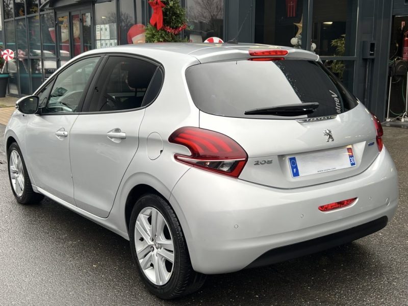 PEUGEOT 208 PHASE 2 STYLE 1.2 82 Cv ECRAN GPS TACTILE 5 PORTES 38 900 Kms CRIT AIR 1 - GARANTIE 1 AN