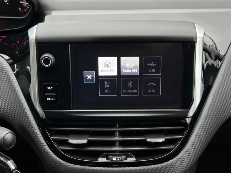 PEUGEOT 208 PHASE 2 STYLE 1.2 82 Cv ECRAN GPS TACTILE 5 PORTES 38 900 Kms CRIT AIR 1 - GARANTIE 1 AN