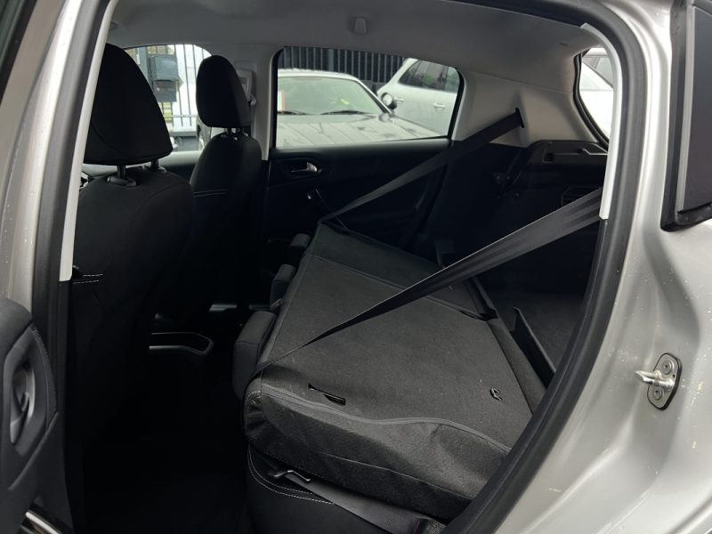 PEUGEOT 208 PHASE 2 STYLE 1.2 82 Cv ECRAN GPS TACTILE 5 PORTES 38 900 Kms CRIT AIR 1 - GARANTIE 1 AN