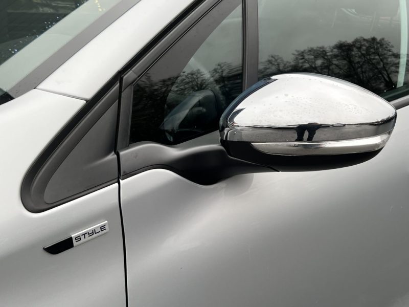 PEUGEOT 208 PHASE 2 STYLE 1.2 82 Cv ECRAN GPS TACTILE 5 PORTES 38 900 Kms CRIT AIR 1 - GARANTIE 1 AN